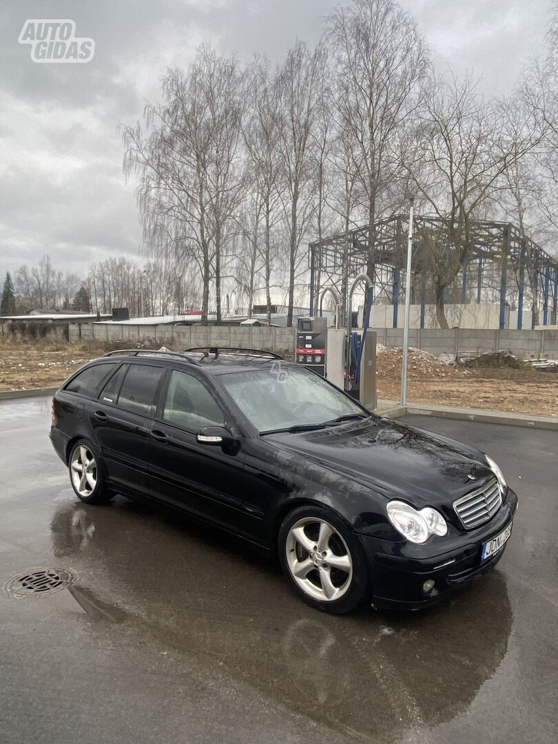 Mercedes-Benz C 200 2005 y Wagon