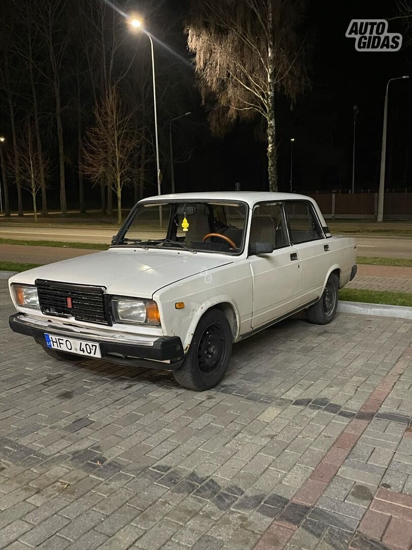 Lada 2107 2000 m Sedanas