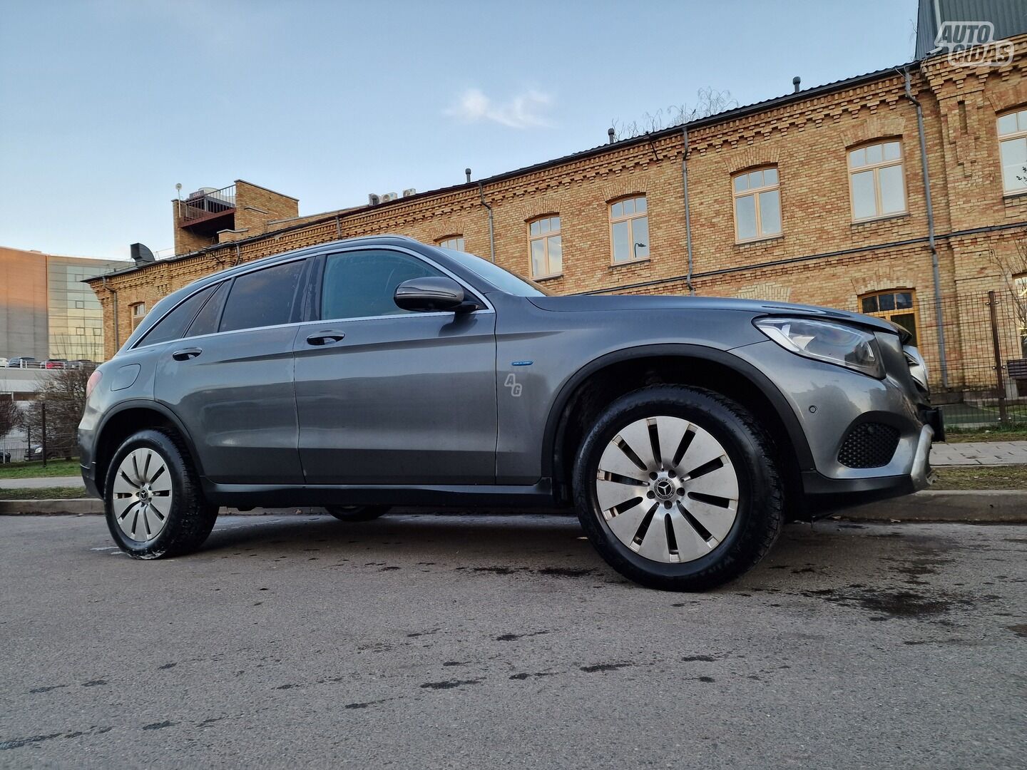 Mercedes-Benz GLC 350 2017 г Внедорожник / Кроссовер