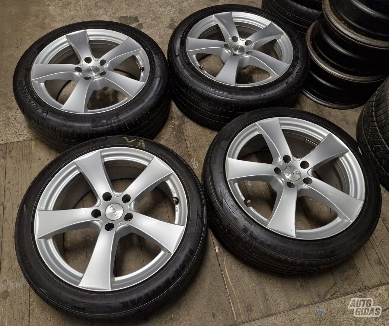 Dezent Audi,VW,MB light alloy R18 rims