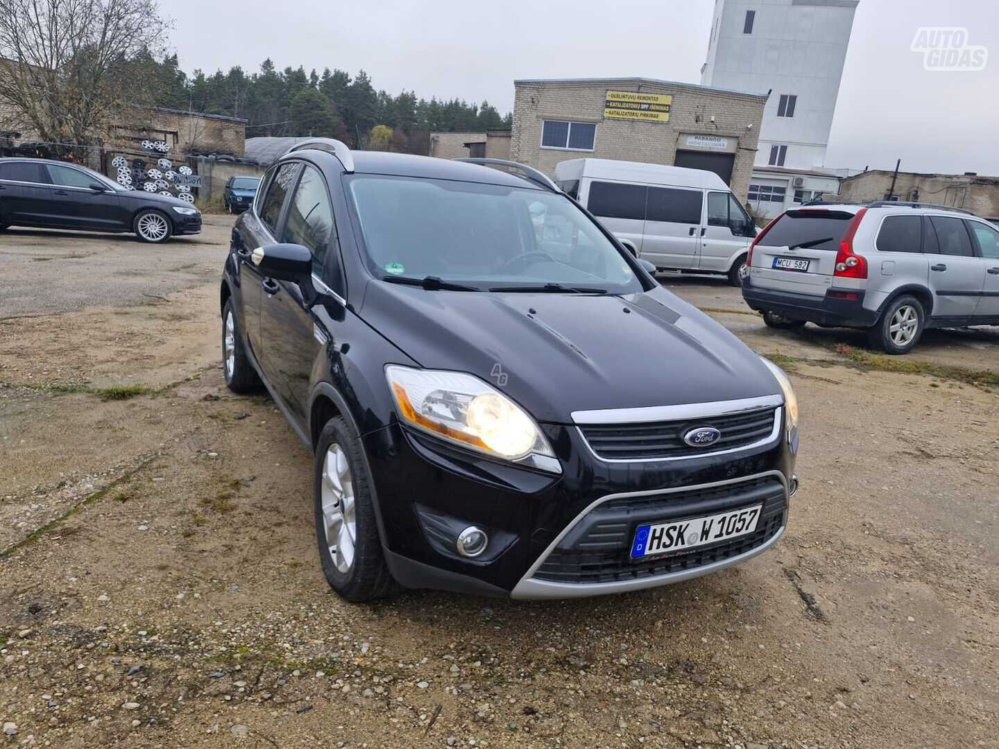 Ford Kuga 2012 y Off-road / Crossover