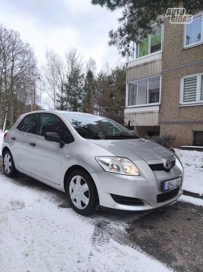 Toyota Auris 2009 y Hatchback