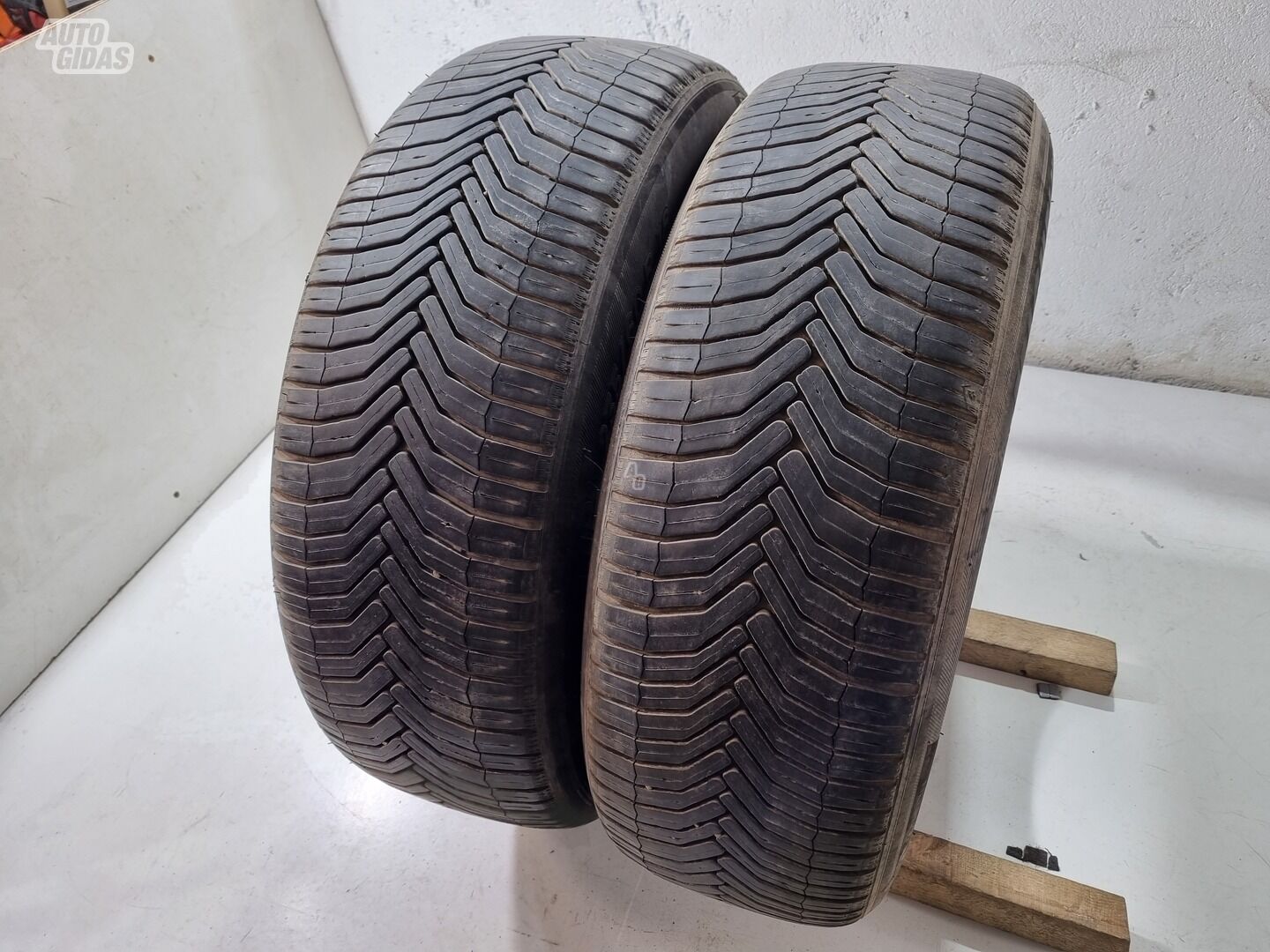 Michelin 2021m R18 universalios padangos lengviesiems