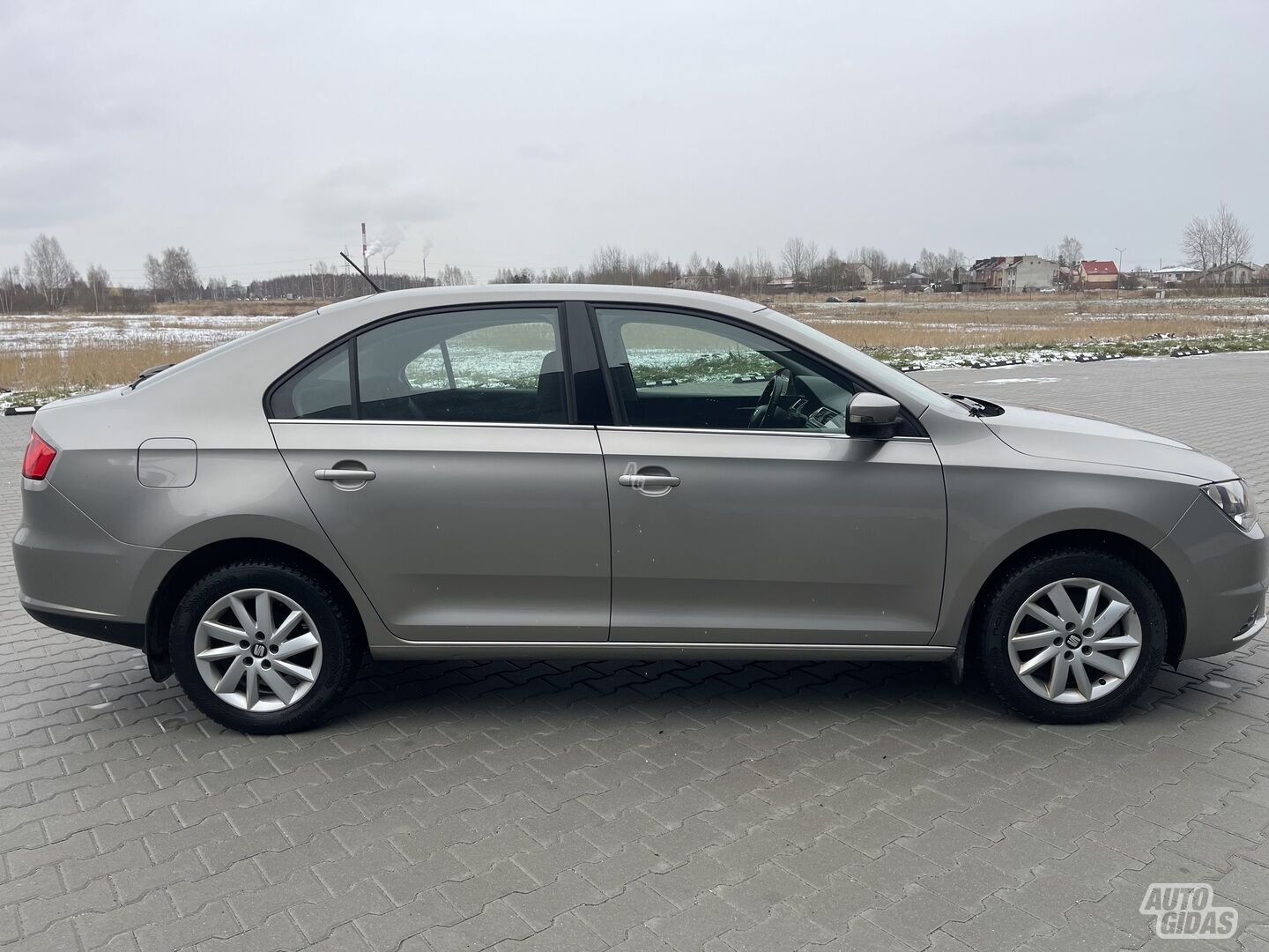 Seat Toledo 2017 y Hatchback