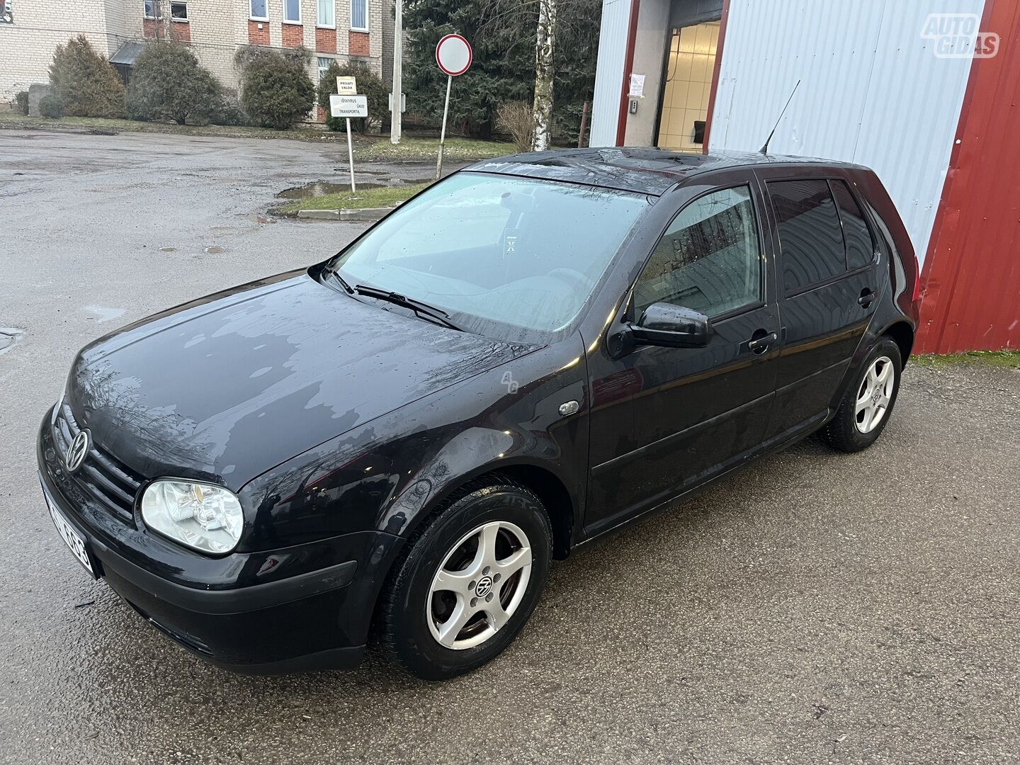 Volkswagen Golf 2000 г Хэтчбек