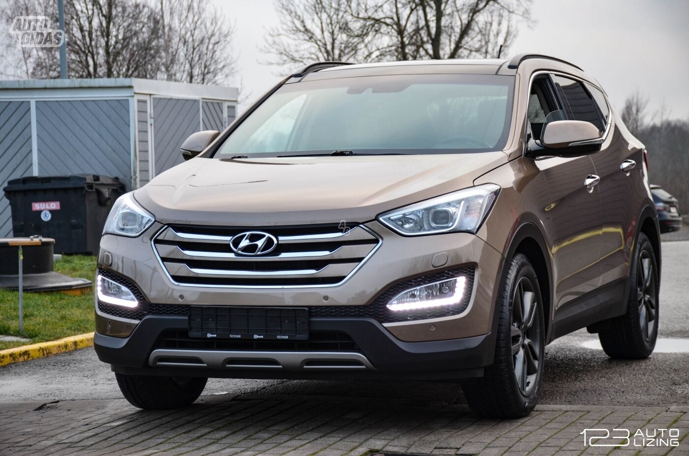 Hyundai Santa Fe 2014 y Off-road / Crossover