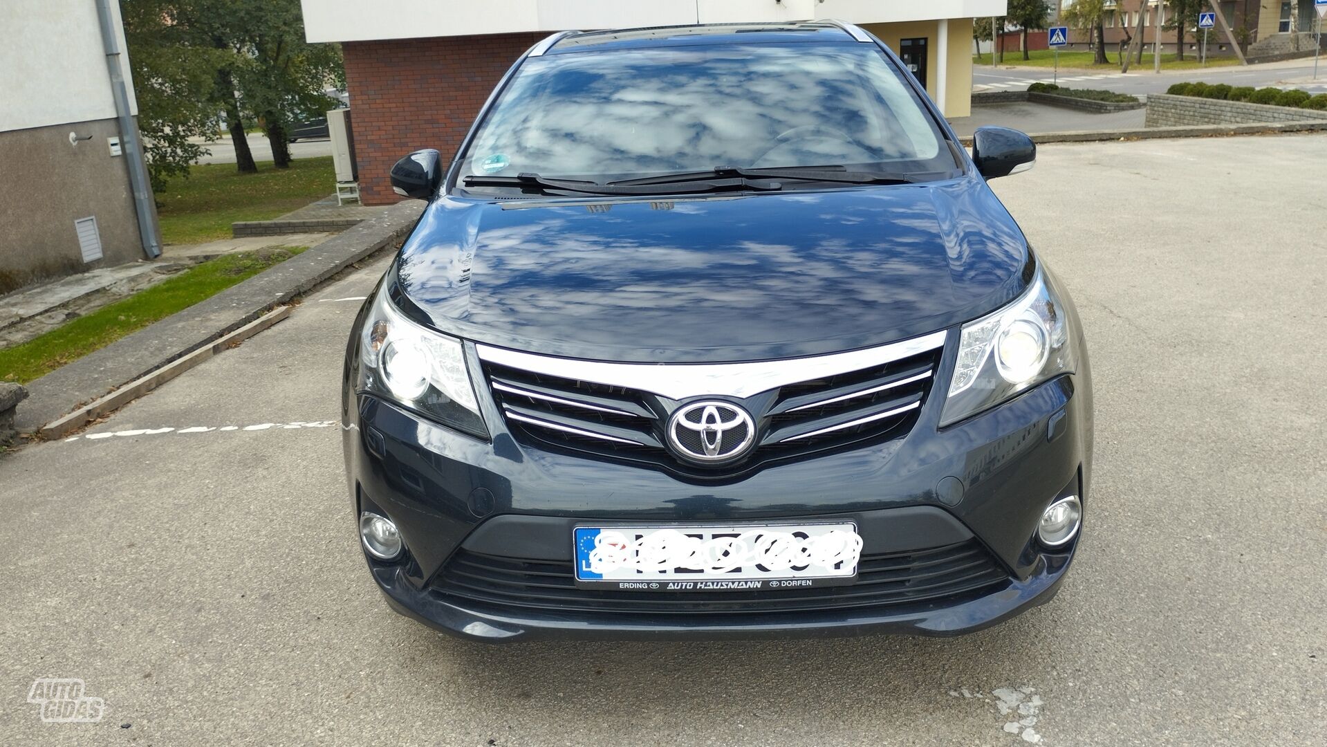 Toyota Avensis 2014 y Wagon