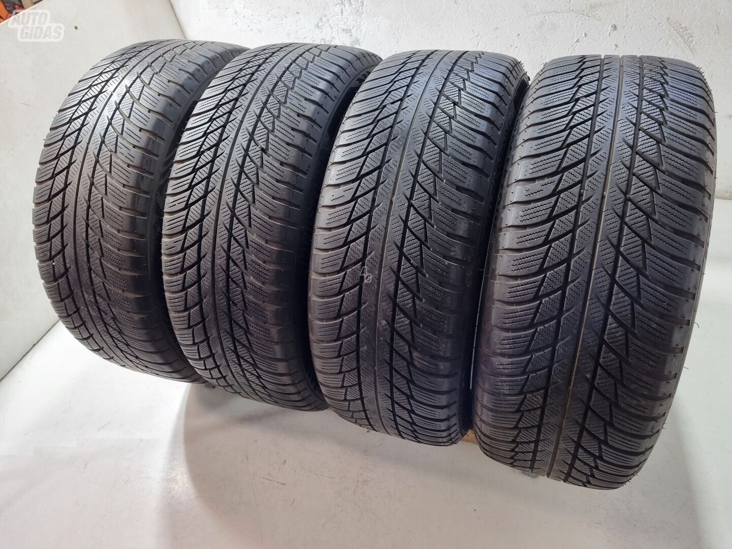 Bridgestone 5-6mm R17 зимние шины для автомобилей