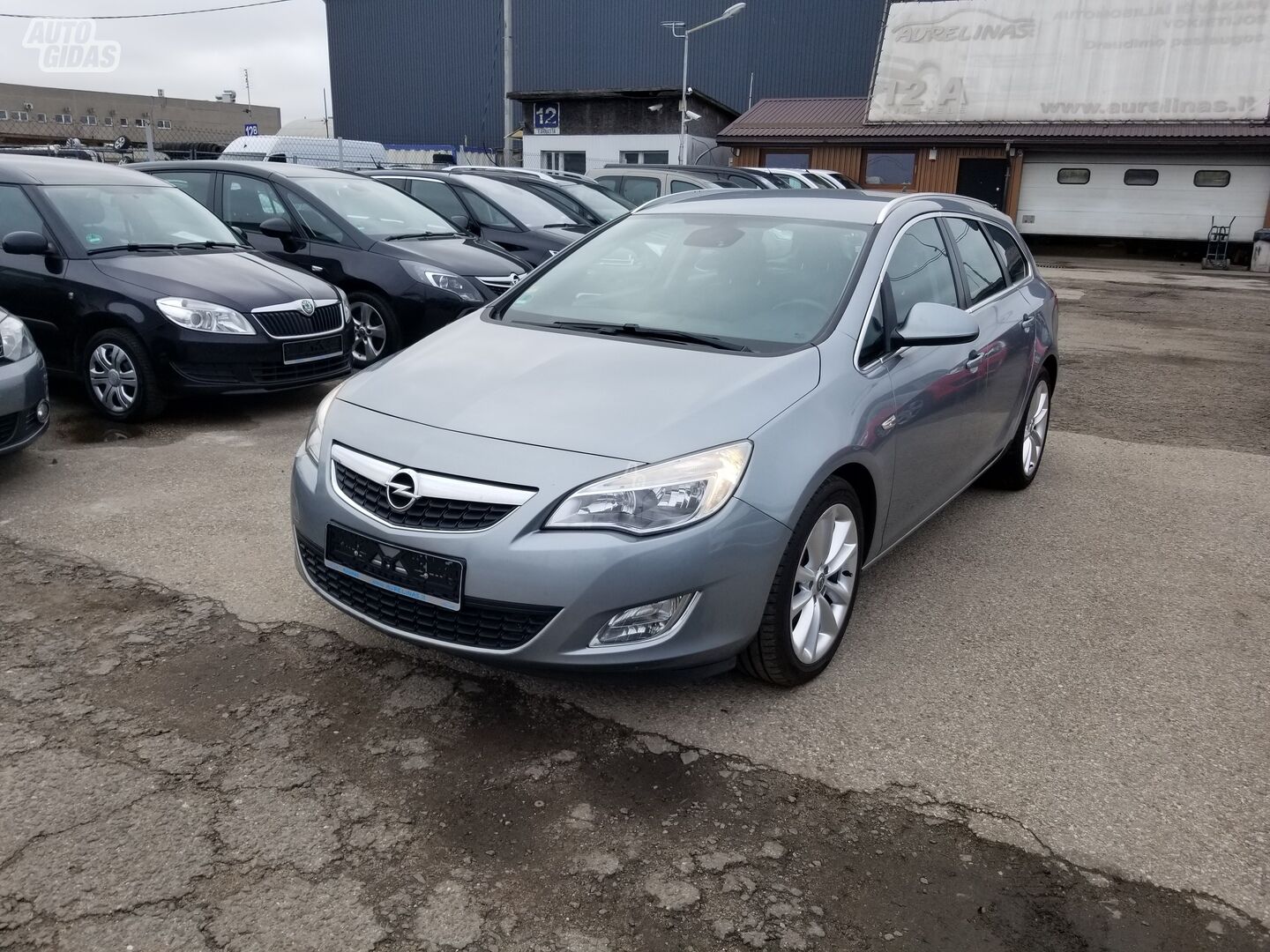 Opel Astra 2011 y Wagon