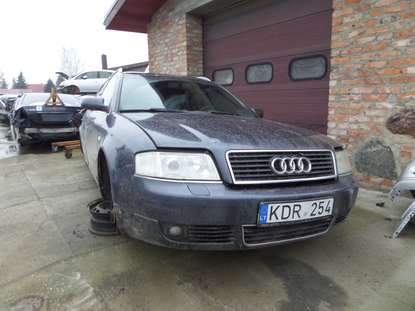 Audi A6  6 begiu 2003 г запчясти