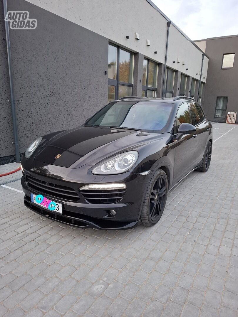 Porsche Cayenne 2011 y Off-road / Crossover