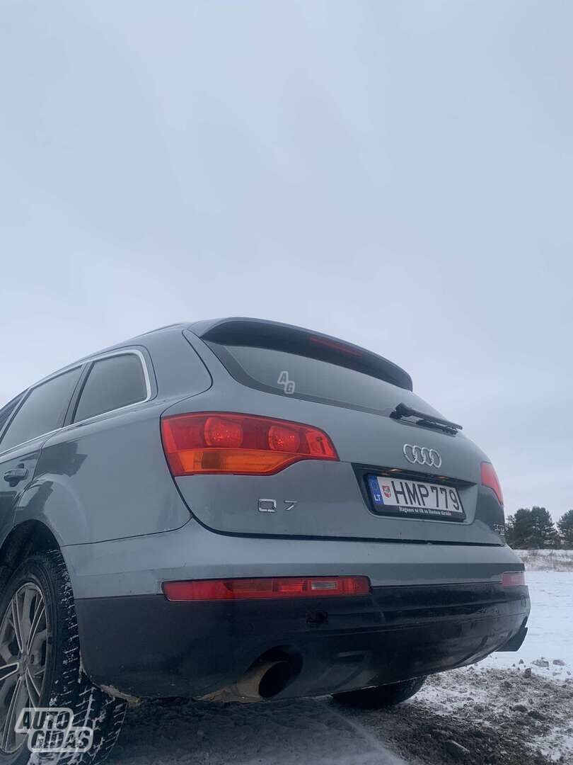 Audi Q7 2006 г Внедорожник / Кроссовер