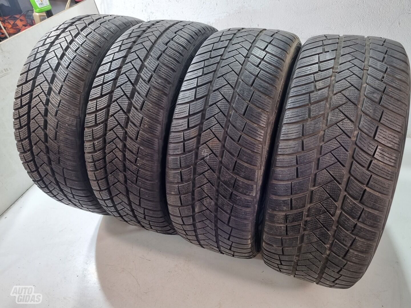 Vredestein 2023m R20 winter tyres passanger car