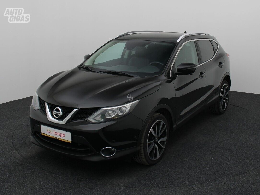 Nissan Qashqai 2015 г Внедорожник / Кроссовер