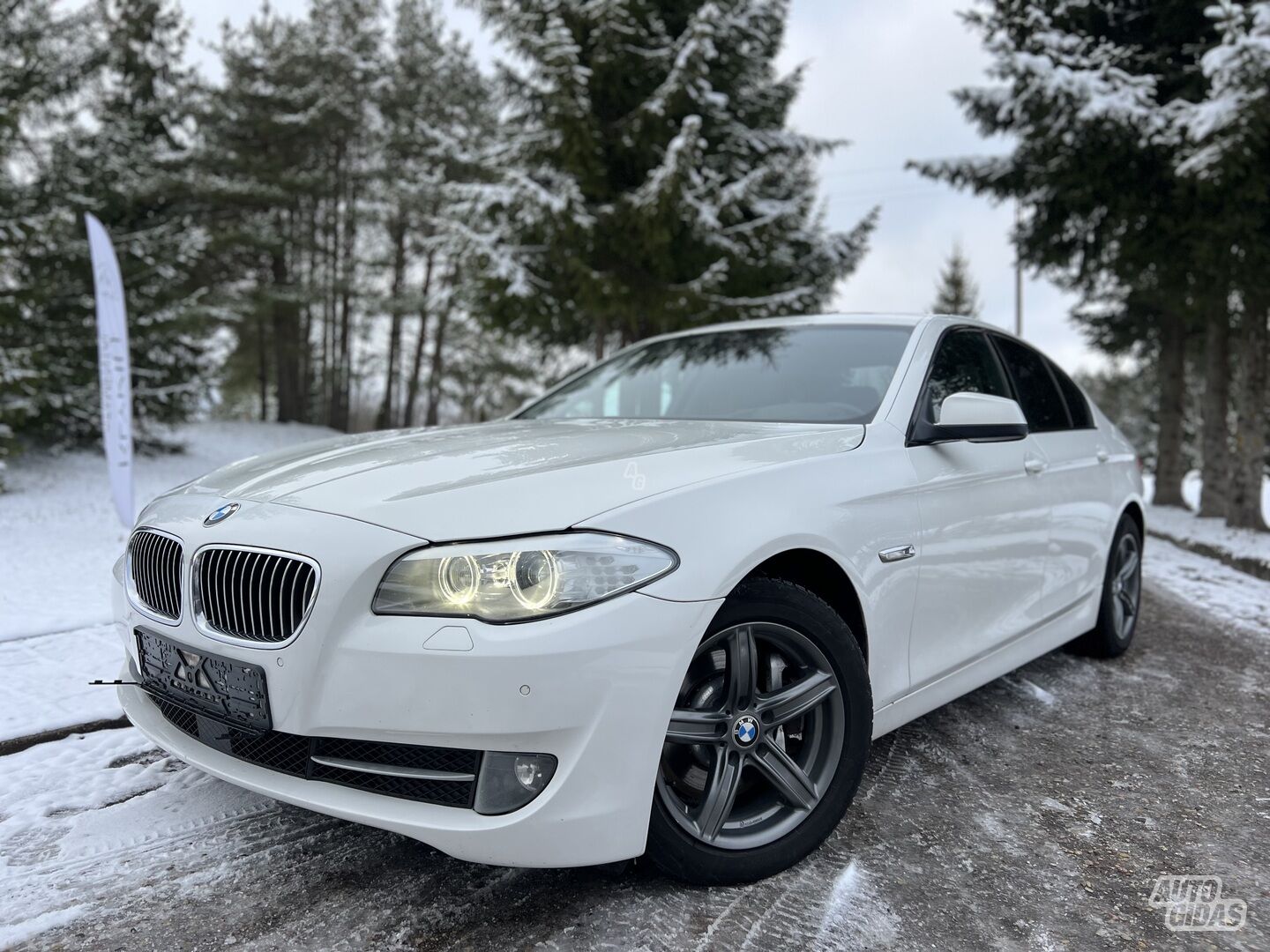 Bmw 530 2011 m Sedanas