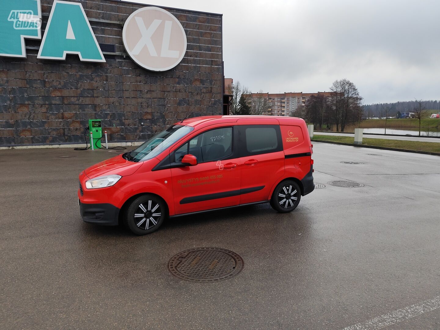 Ford Transit Courier 2018 г Грузовой микроавтобус