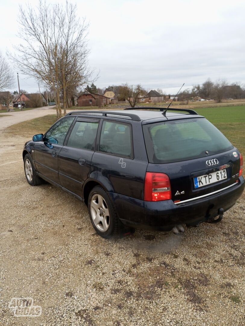 Audi A4 1999 m Universalas