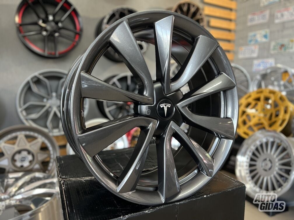 Autowheels Tesla 3 Stiletto sport style light alloy R20 rims