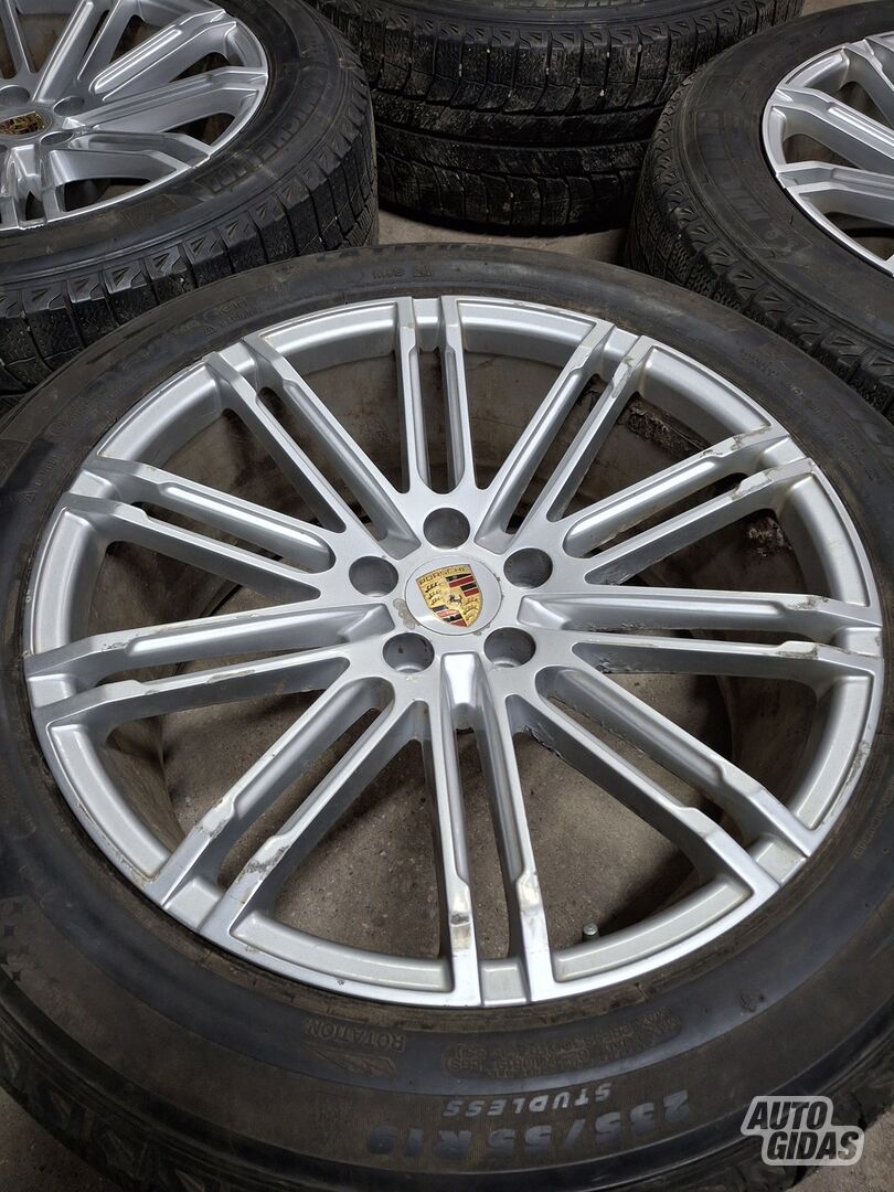 Porsche light alloy R19 rims