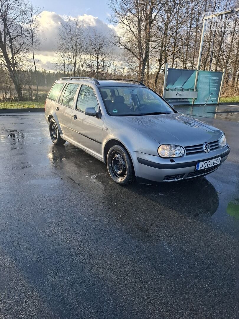 Volkswagen Golf 2000 m Universalas