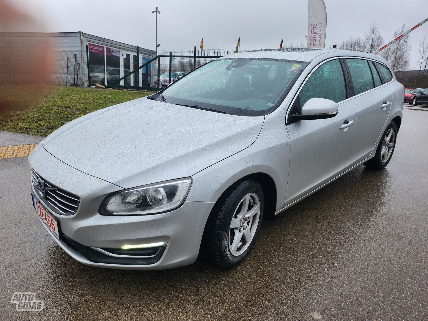 Volvo V60 2015 y Wagon