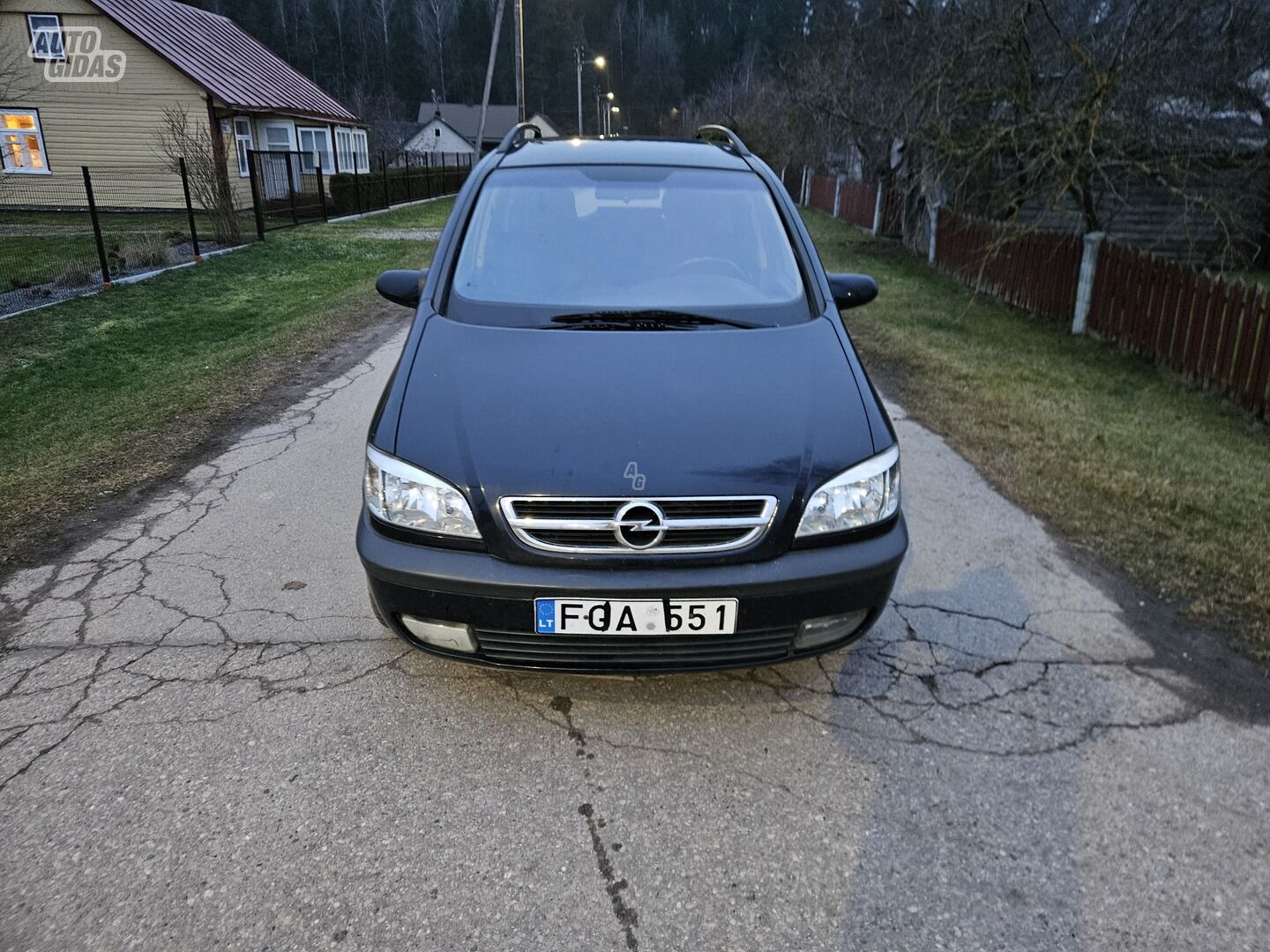 Opel Zafira 2004 m Vienatūris