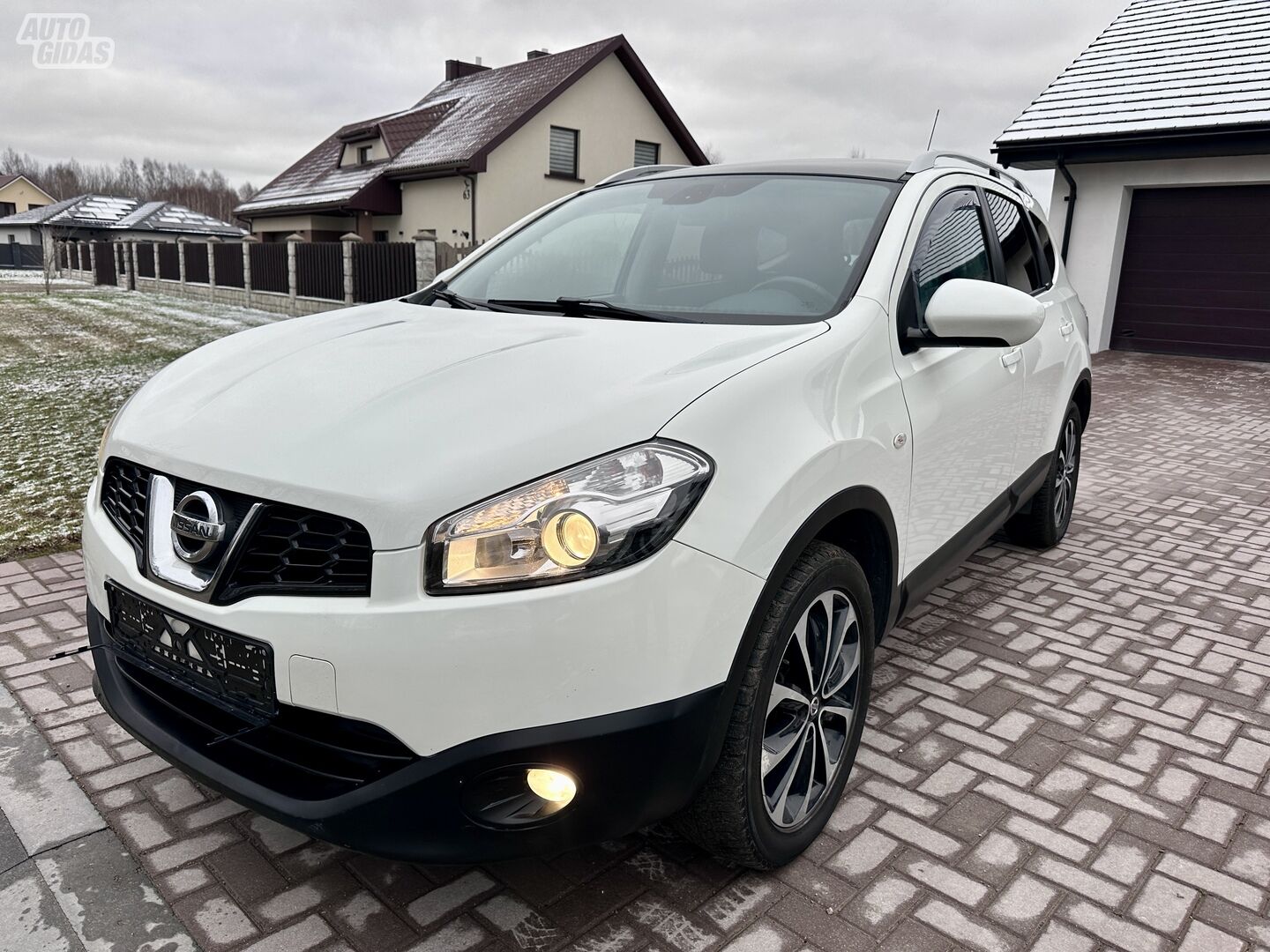 Nissan Qashqai+2 2012 г Внедорожник / Кроссовер