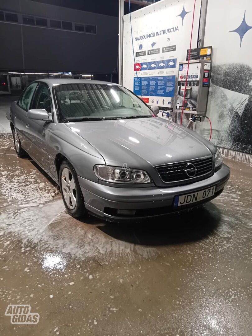 Opel Omega 2001 y Sedan