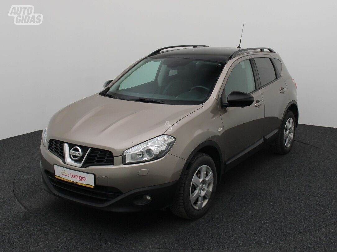 Nissan Qashqai 2013 г Внедорожник / Кроссовер