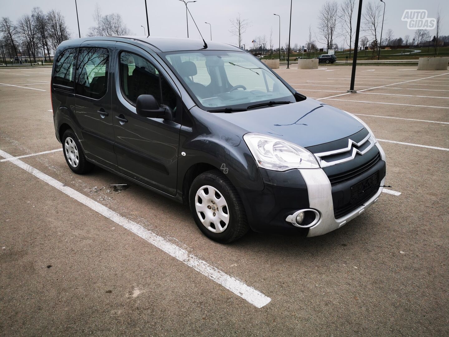 Citroen Berlingo 2013 y Minibus