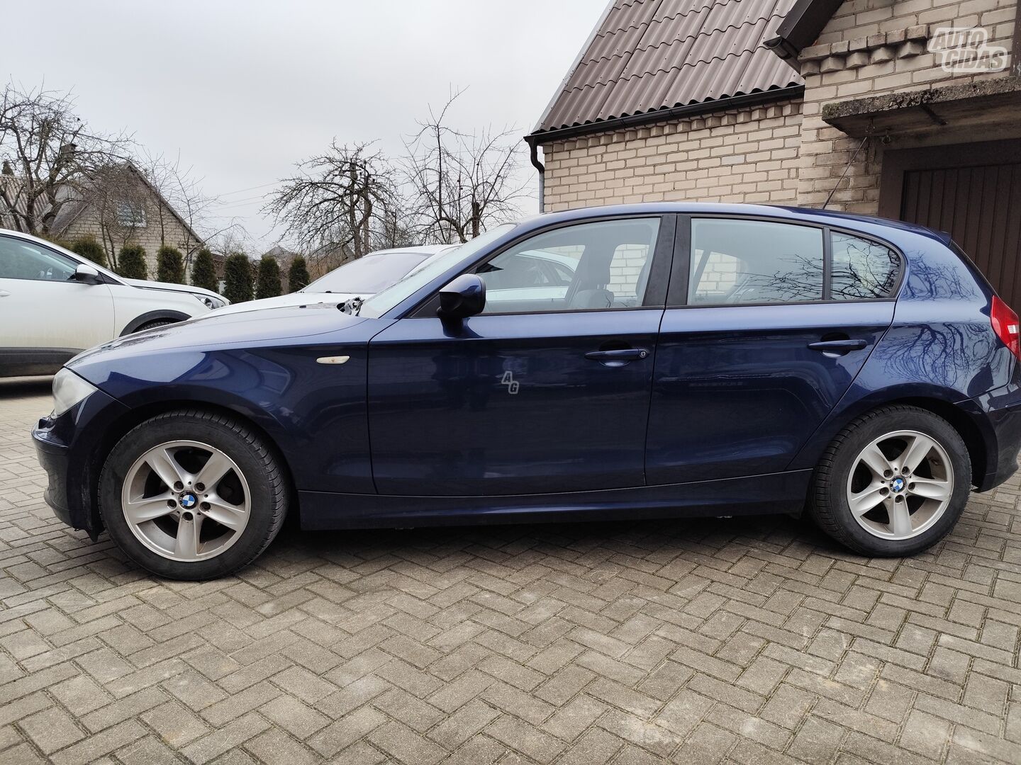 Bmw 116 2011 г Хэтчбек