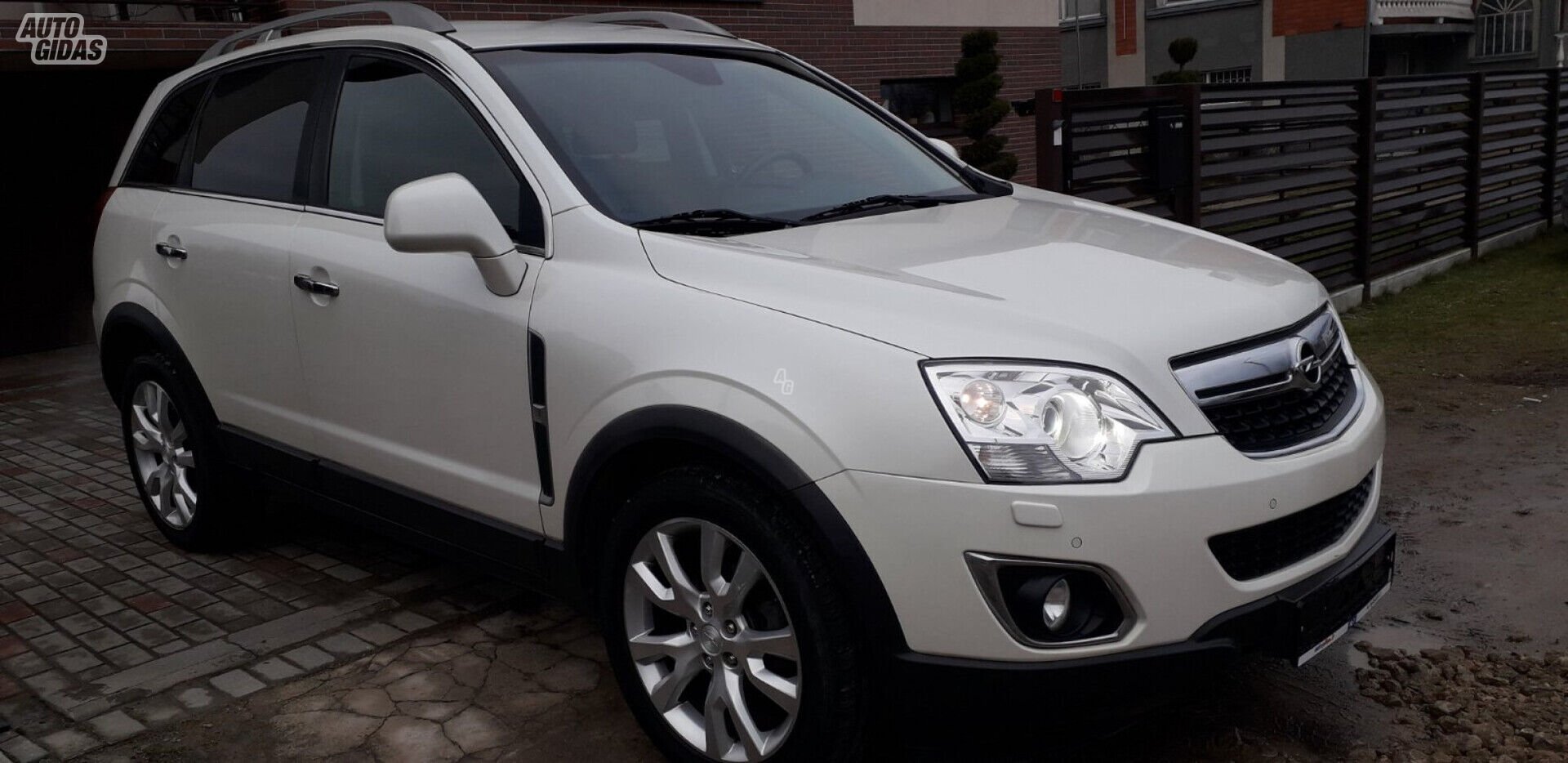 Opel Antara 2012 y Off-road / Crossover