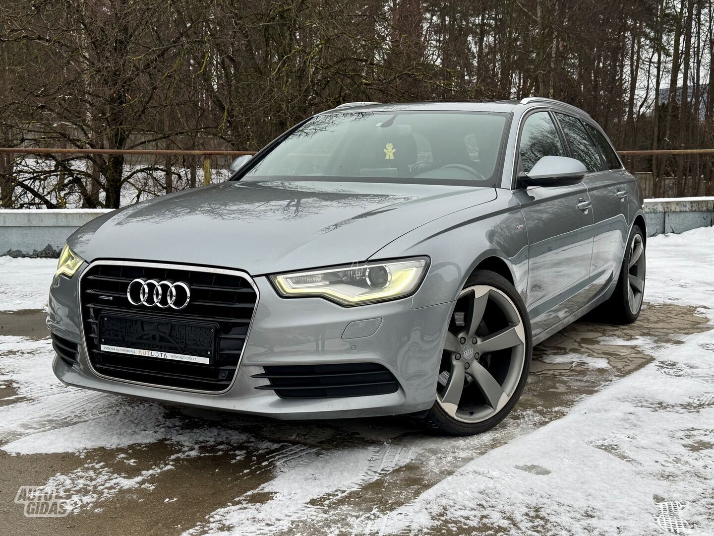 Audi A6 Quattro 2011 y