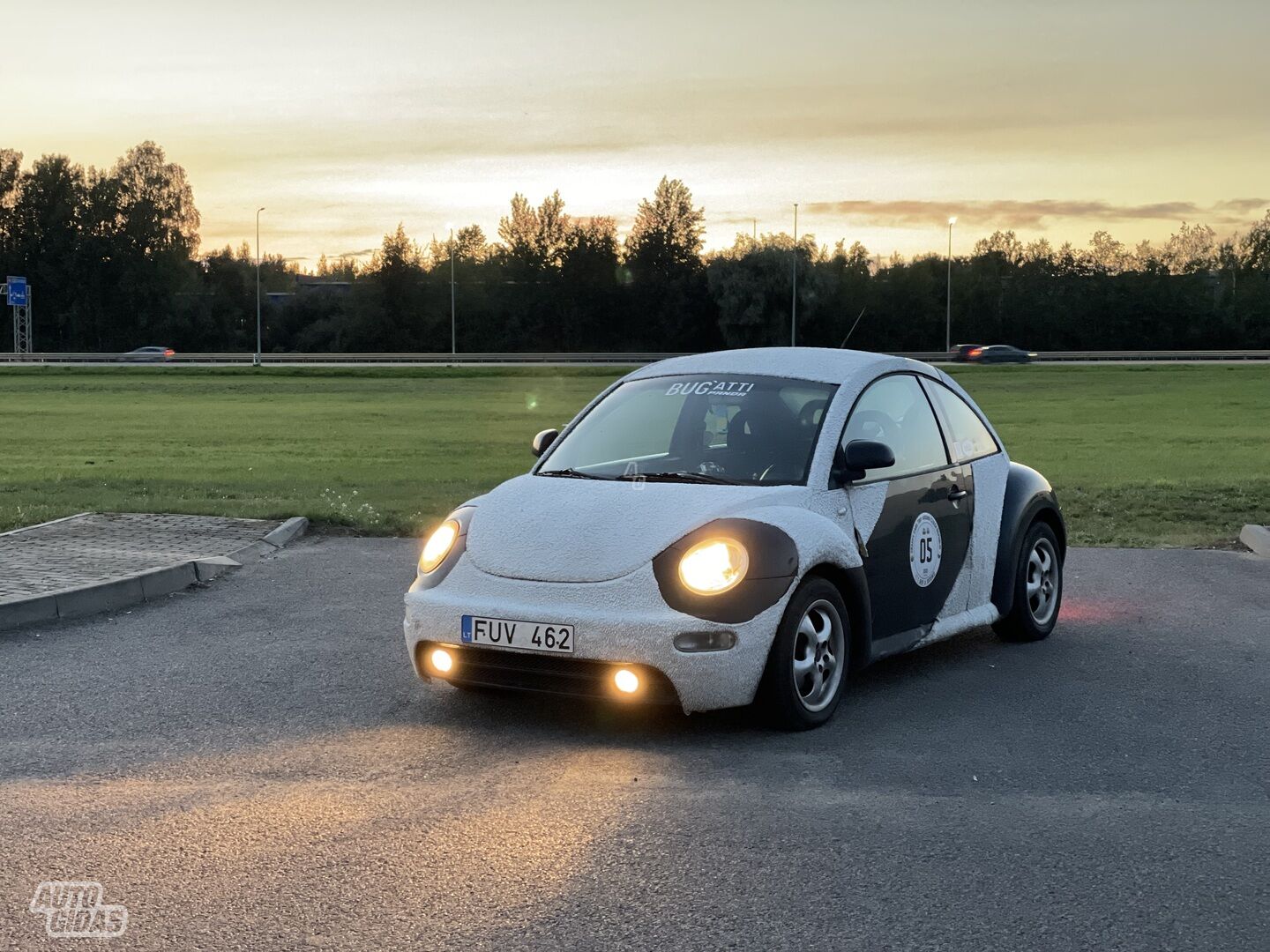 Volkswagen New Beetle 1998 г Хэтчбек