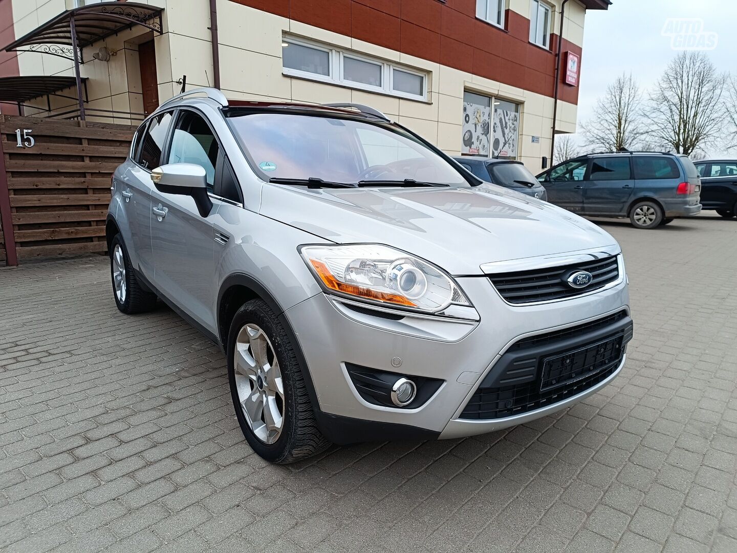 Ford Kuga 2009 г Внедорожник / Кроссовер