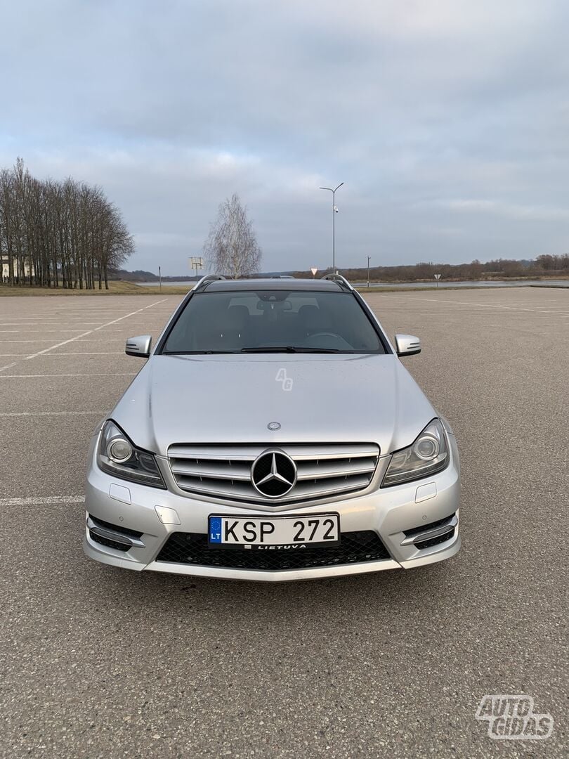 Mercedes-Benz C 220 2012 y Wagon