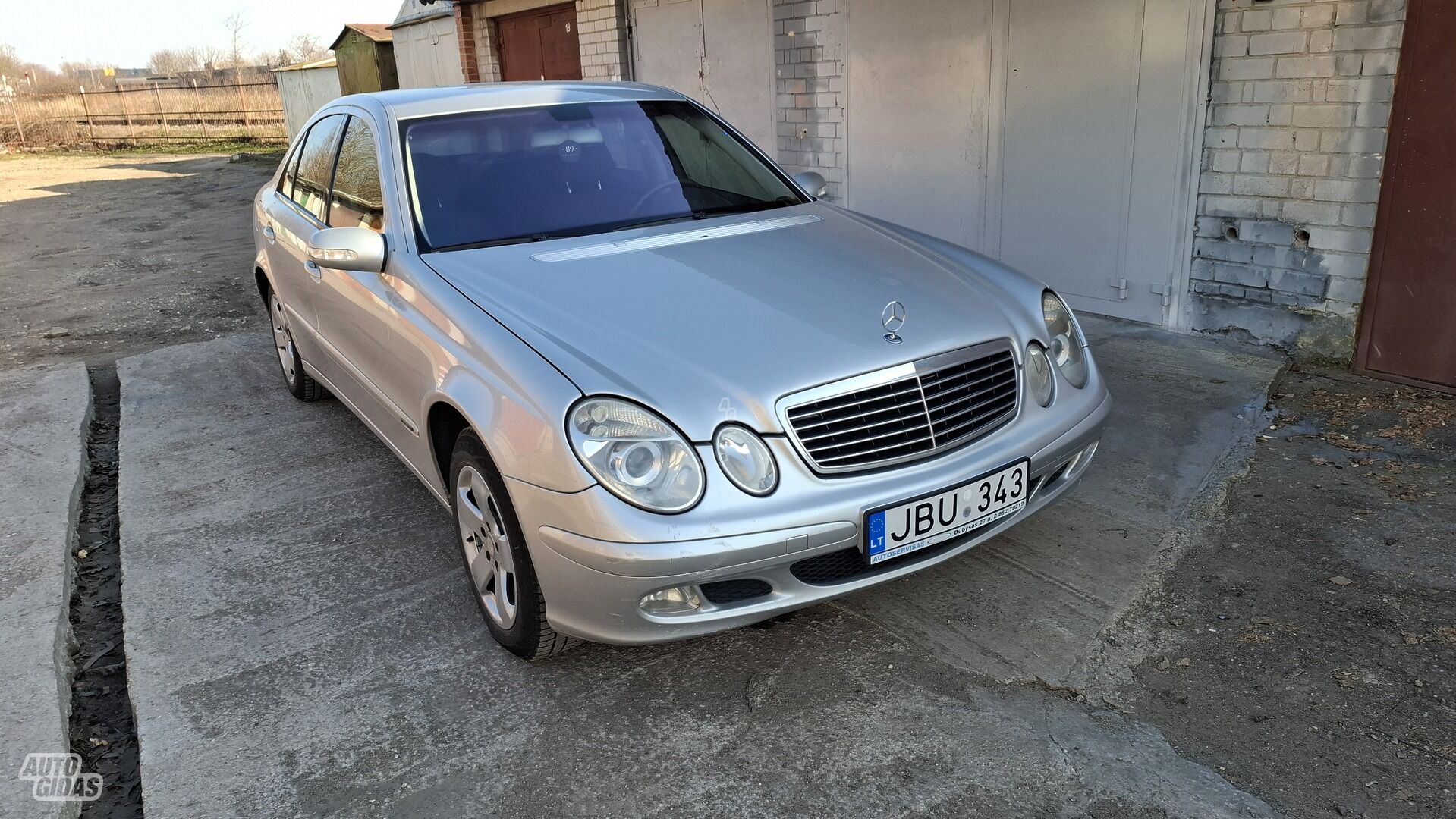 Mercedes-Benz E 220 2002 y Sedan