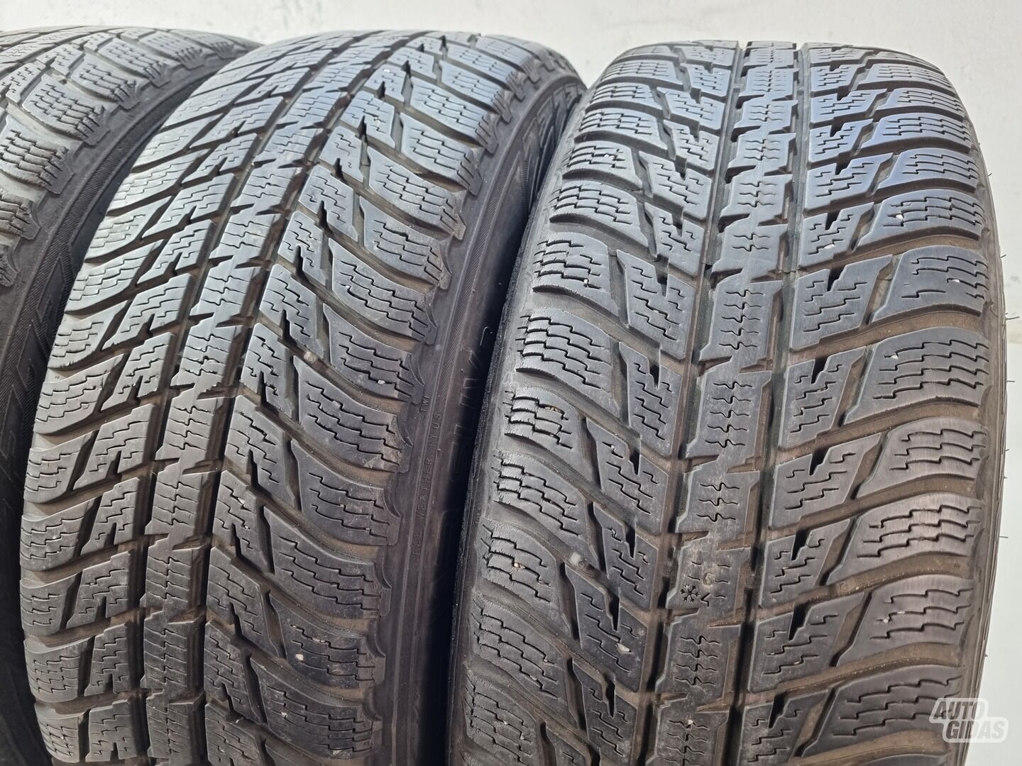 Nokian 7mm R17 universalios padangos lengviesiems