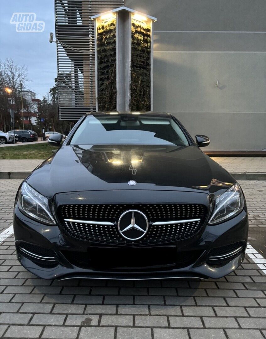 Mercedes-Benz C 220 2015 y Sedan