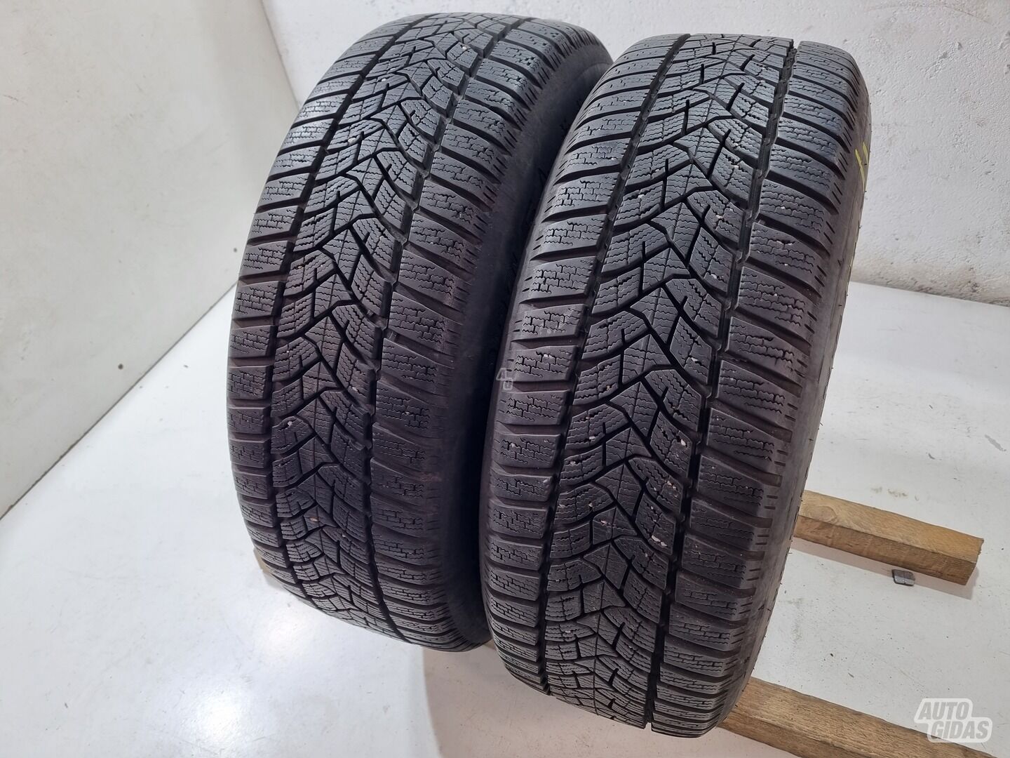 Dunlop 8mm R16 winter tyres passanger car