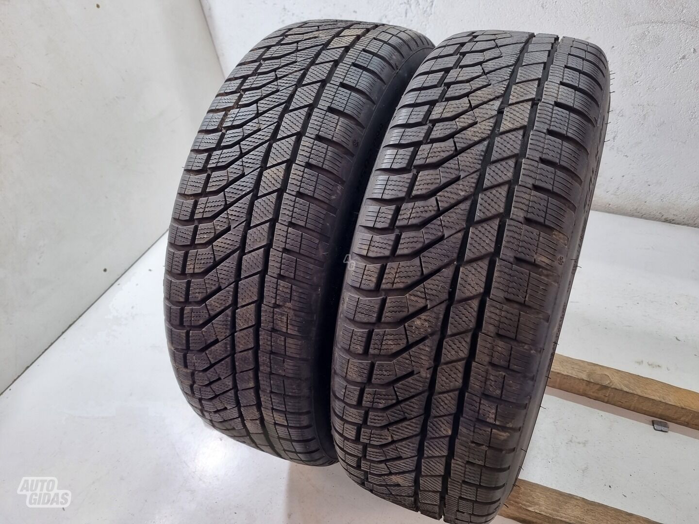 Falken 2023m kaip naujos R19 winter tyres passanger car