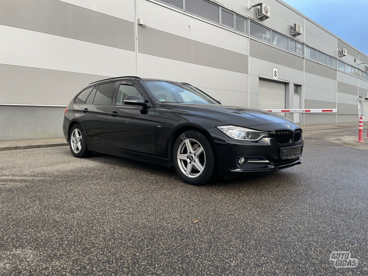 Bmw 320 2013 m Universalas