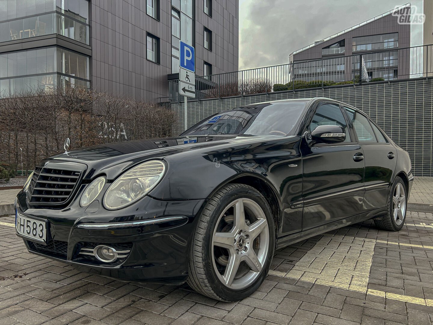 Mercedes-Benz E 220 2005 y Sedan