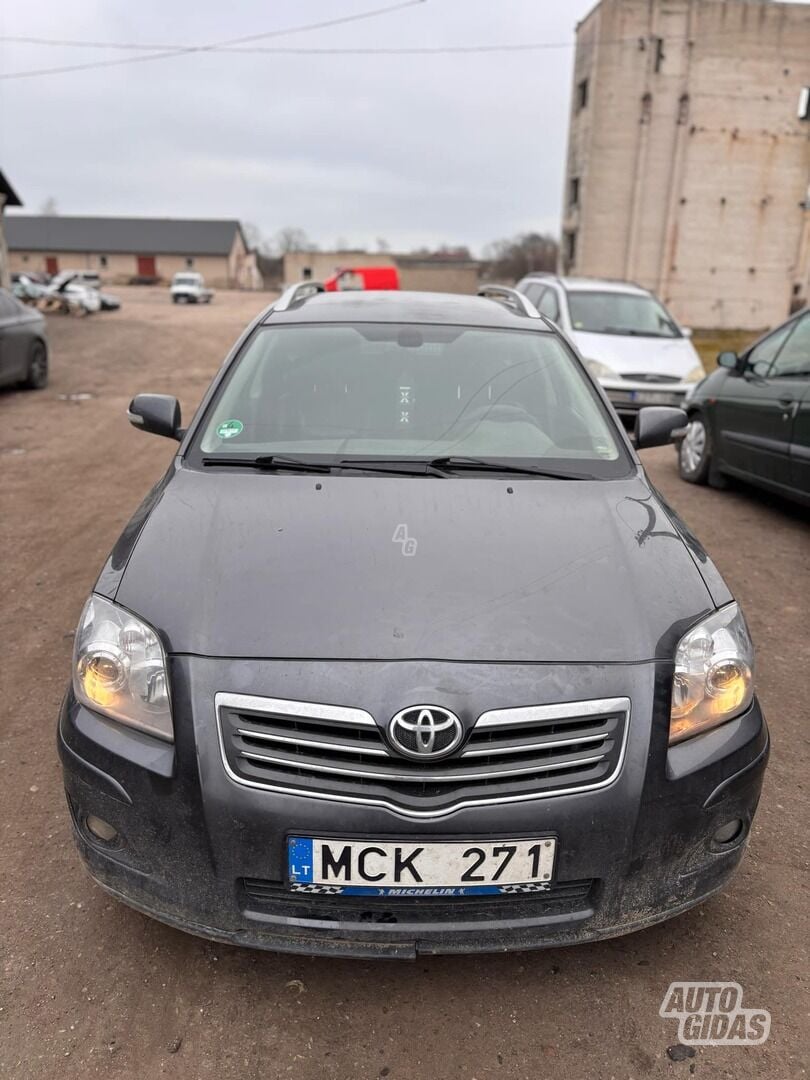 Toyota Avensis 2006 m dalys