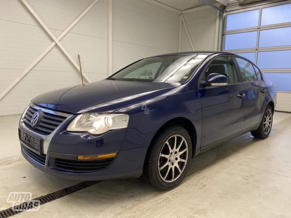 Volkswagen Passat 2005 г Седан