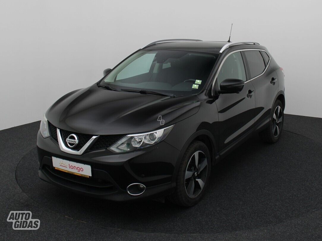 Nissan Qashqai 2015 г Внедорожник / Кроссовер