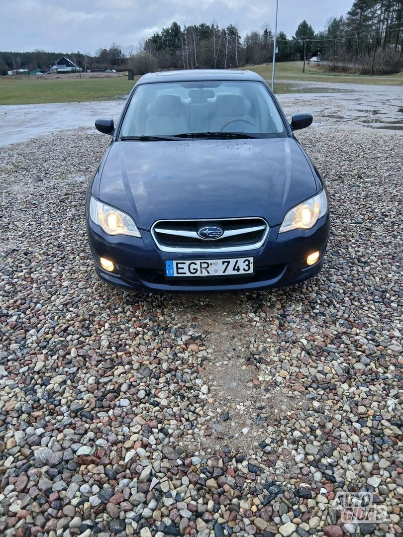 Subaru Legacy 2007 y Sedan