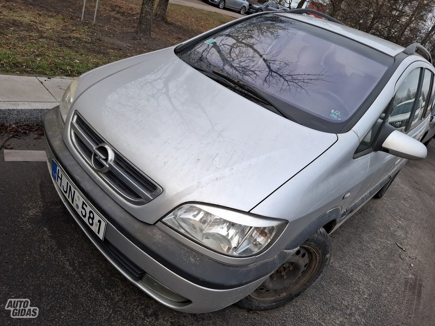 Opel Zafira 2004 y Hatchback