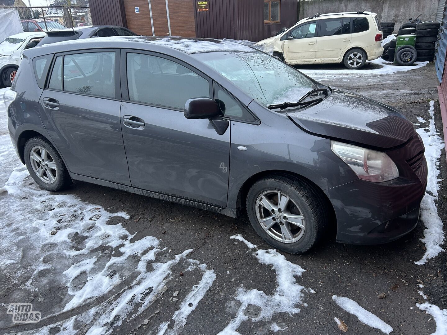 Toyota Verso 2011 г запчясти