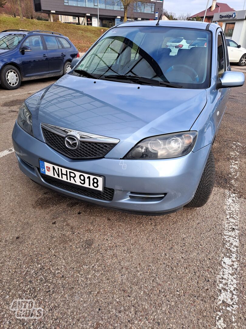 Mazda 2 2006 г Хэтчбек